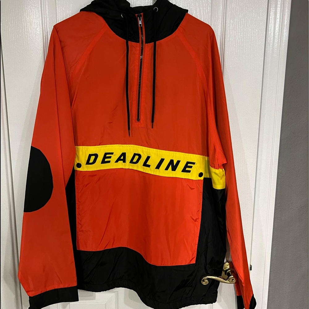 Deadline swishy hoodie sweater size X-Large